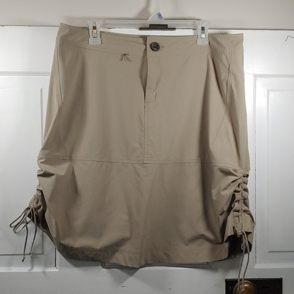 Eastern Mountain Sports Tan Skirt Size 14 - Picture 1 of 7